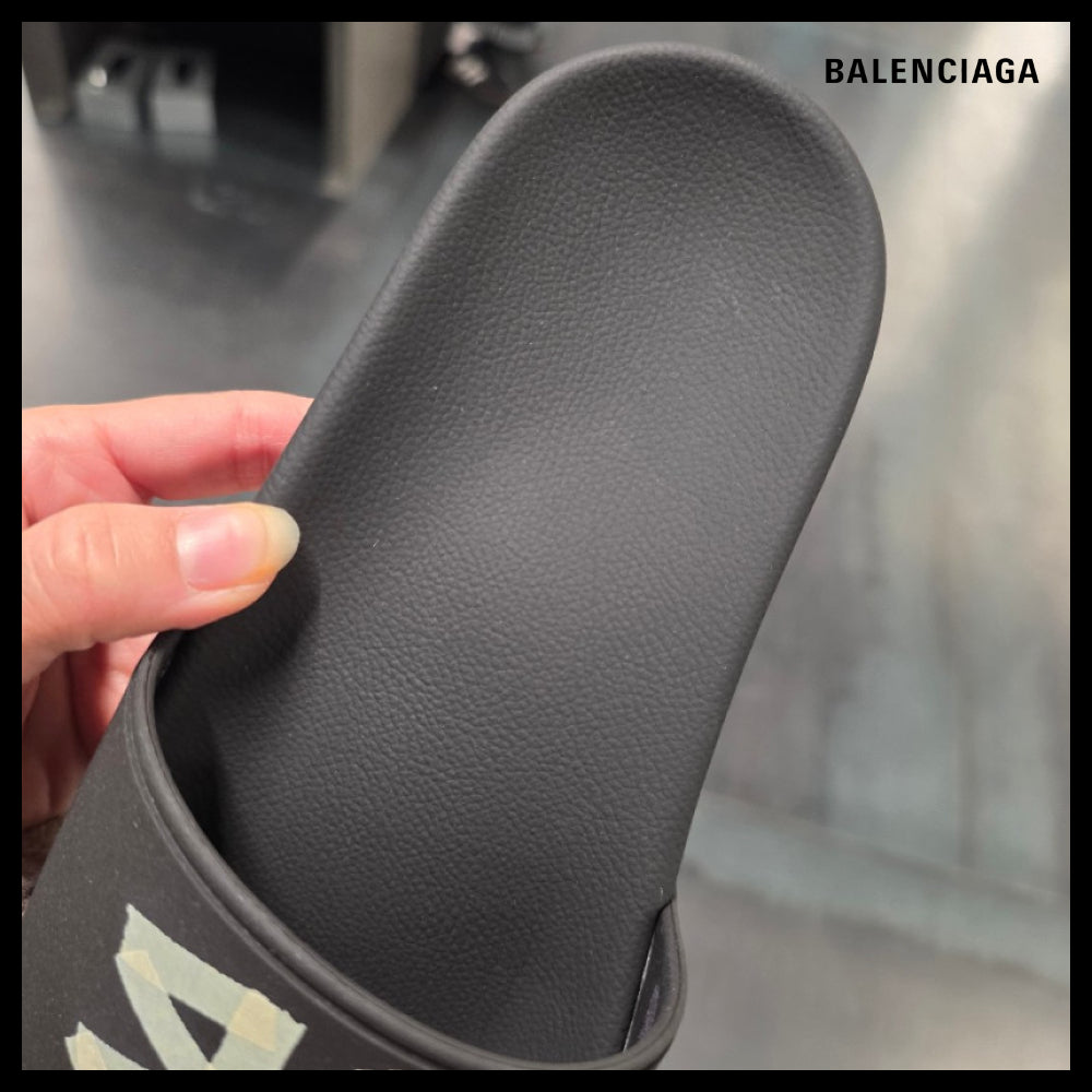 ★BALENCIAGAアウトレット セール ★Pool Slide Sandal