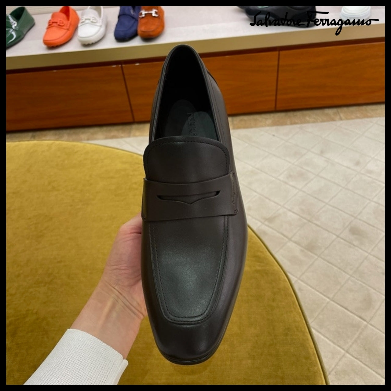 【FERRAGAMO】GRAY LEATHER PENNY LOAFERS BROWN