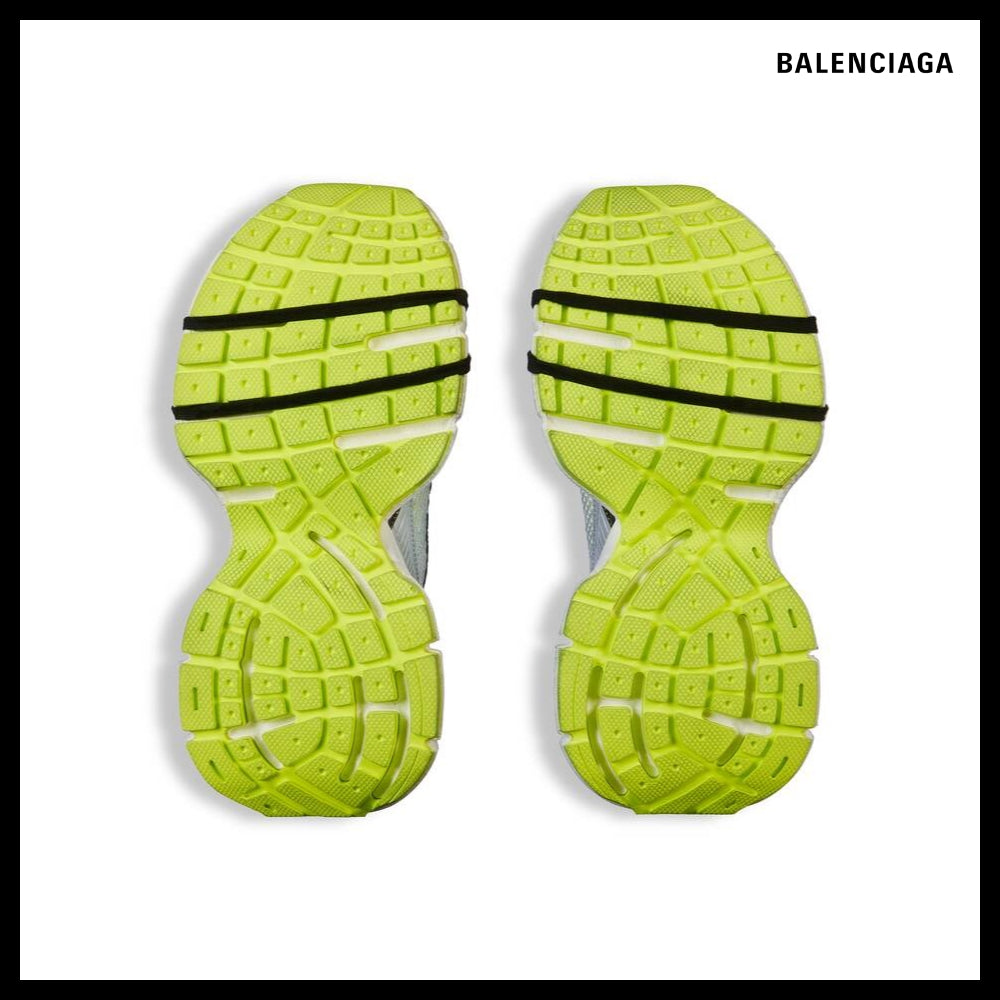 【BALENCIAGA】3XL Sneaker Triple S Distressed Silver