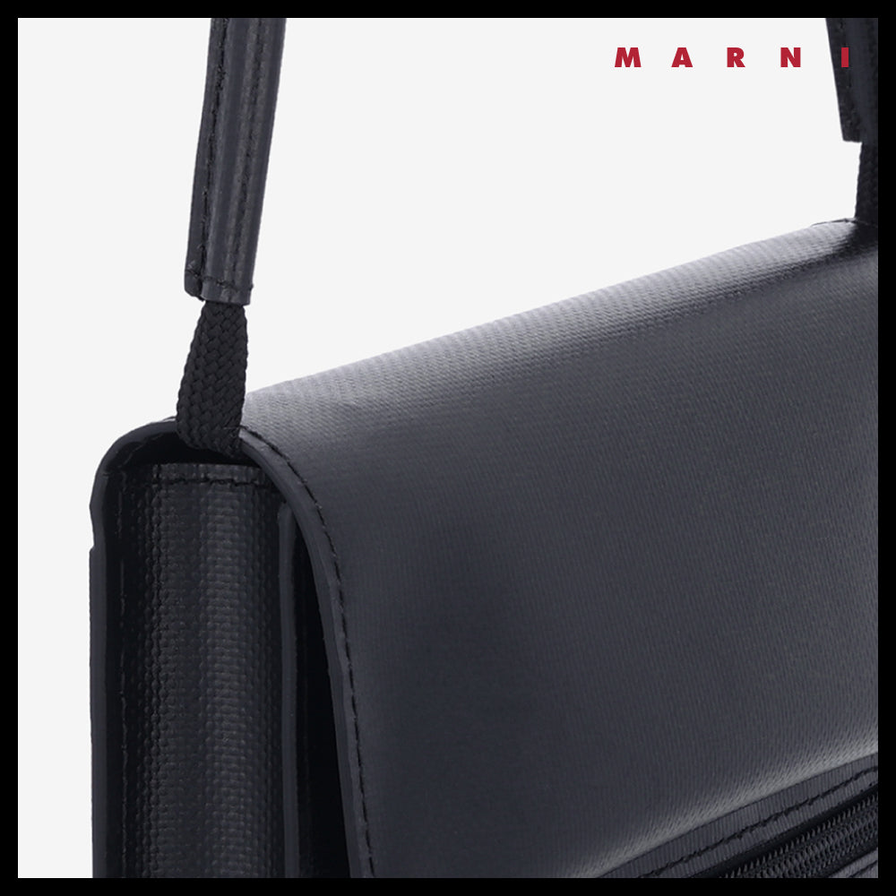 【MARNI】Logo strap pouch bag black