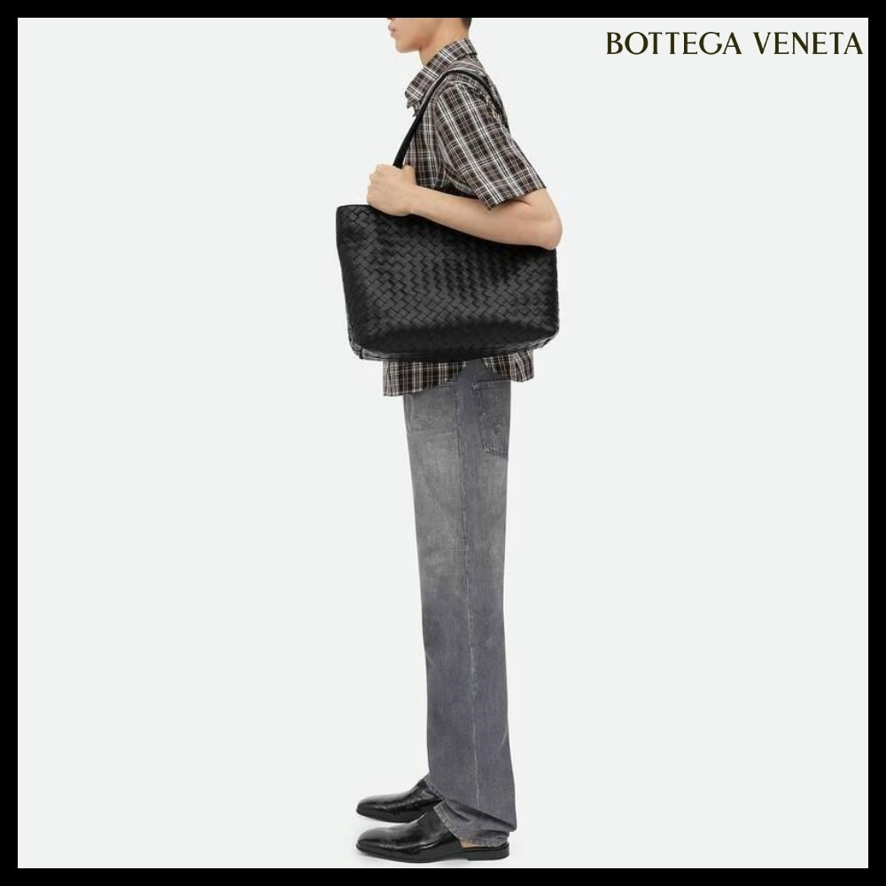 【BOTTEGA VENETA】Small Intrecciato Zip Tote Bag Black