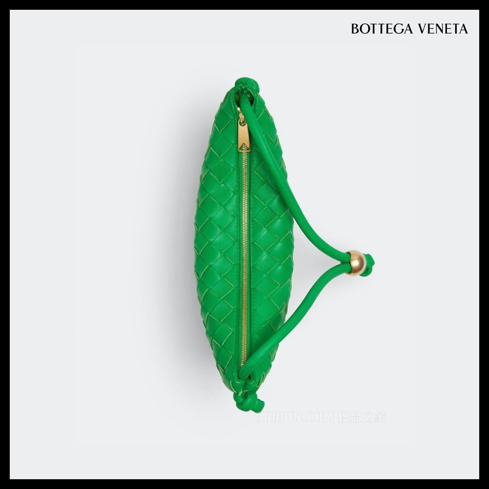 【BOTTEGA VENETA】Small Turn Pouch Clutch