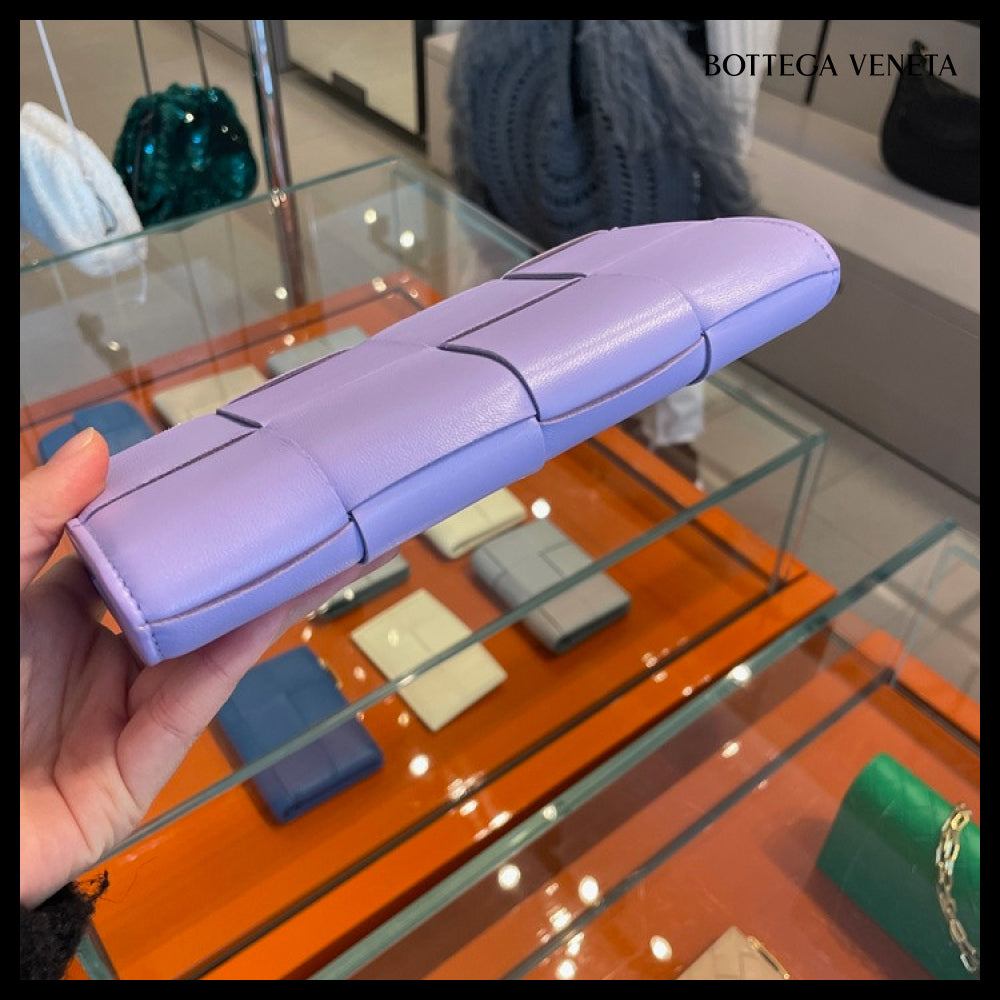 【BOTTEGA VENETA】Intreccio Nappa Calf Flap Wallet WISTERIA