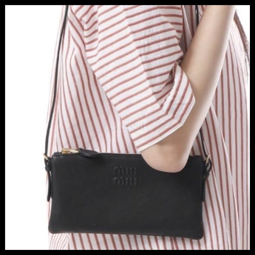 【MIU MIU】Embossed Lettering Logo Nappa Leather Mini Pouch