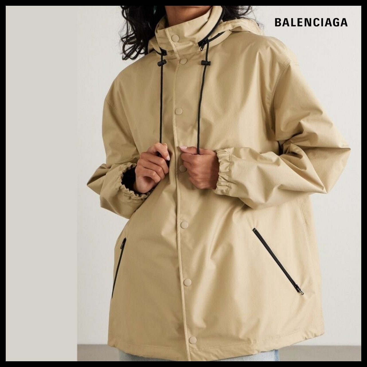 【BALENCIAGA】Logo Raincoat Beige