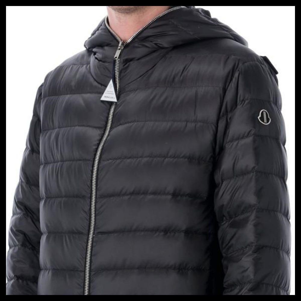 【MONCLER】Black Puffer Jacket 26PMU01F1A09M8114