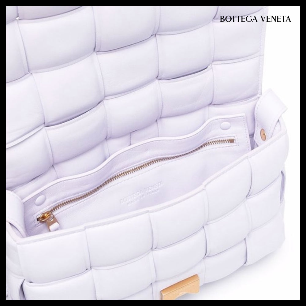 【BOTTEGA VENETA】Padded Leather Cassette Bag Musk Washed