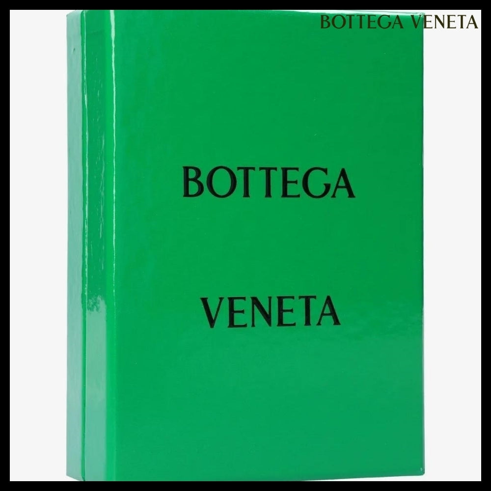 【BOTTEGA VENETA】Cassette Bi-Fold Wallet Black