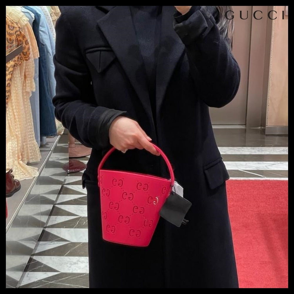 【GUCCI】パンチング モノグラム ラバー トートバッグ (3カラー)