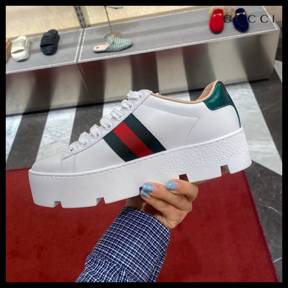 【GUCCI】Ace Bee Embroidered Women’s Sneakers White