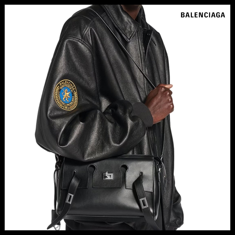 ★BALENCIAGAアウトレットセール★ Small Black Crossbody Bag