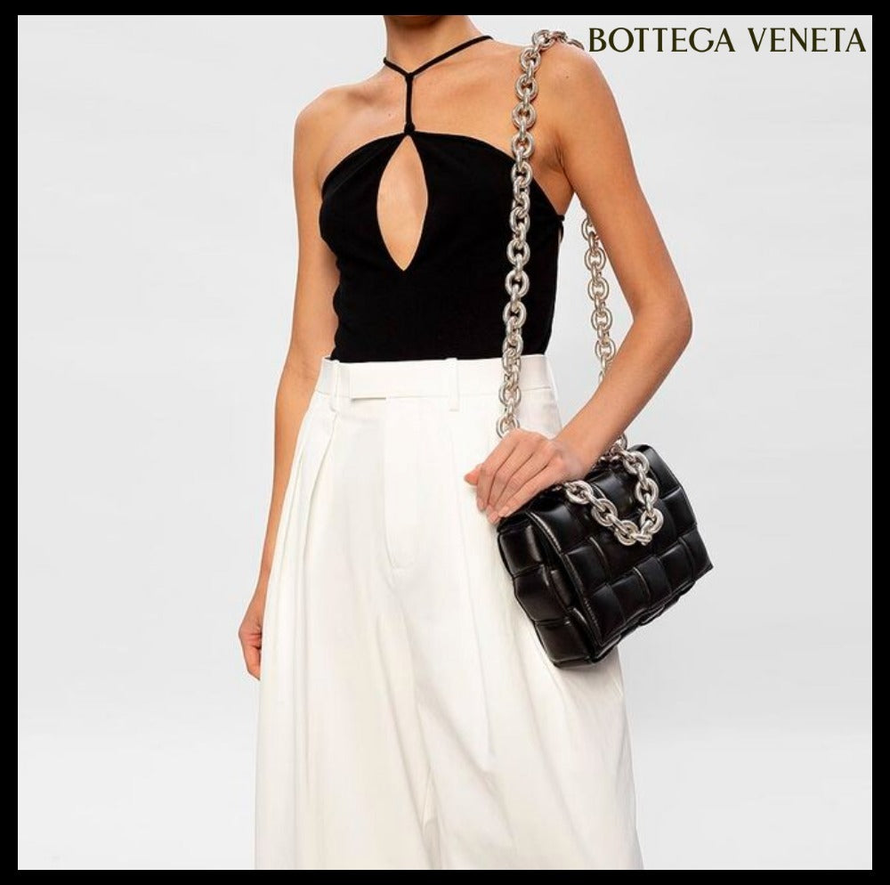 【BOTTEGA VENETA】Chain Padded Cassette Bag