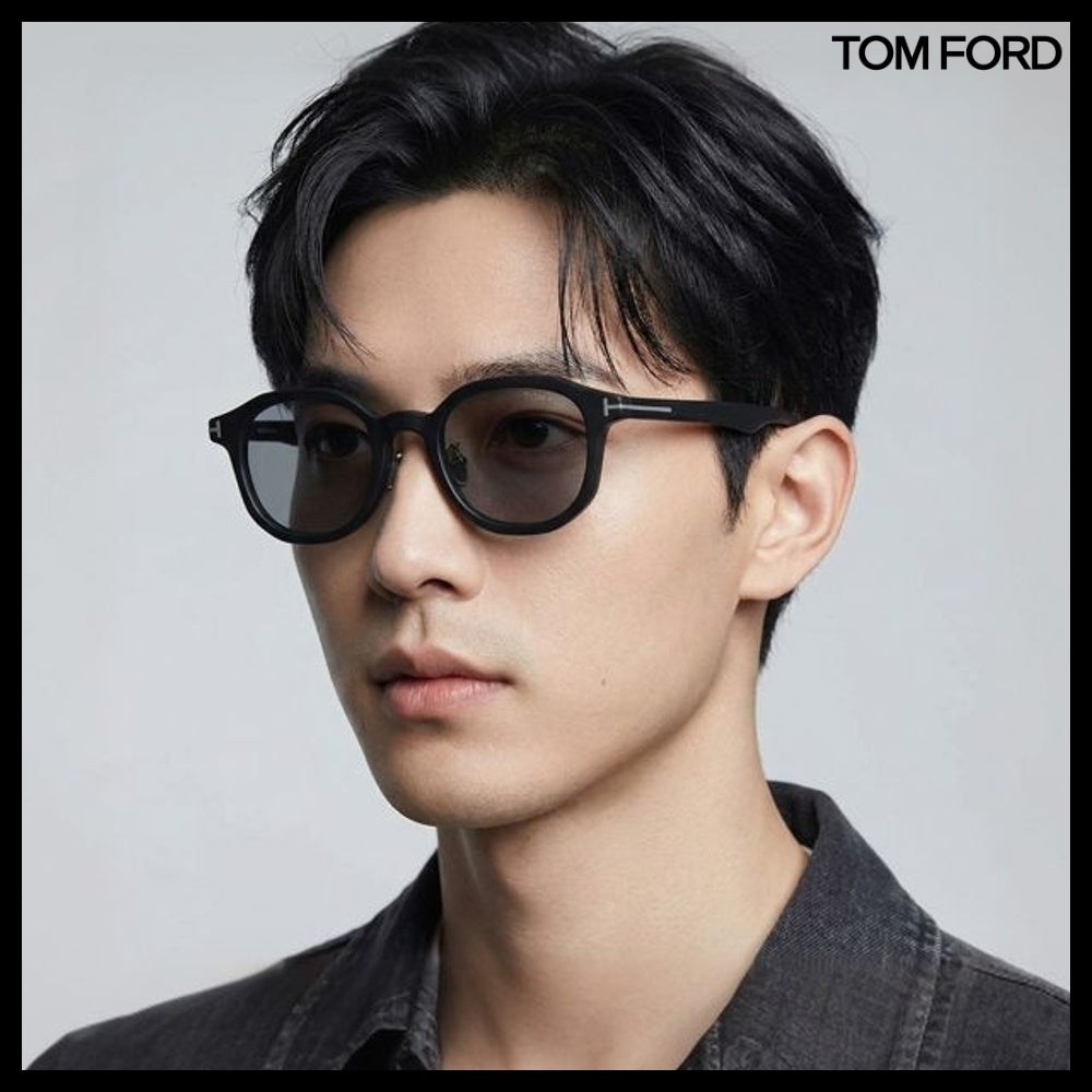 【TOM FORD】Matte Black Horn-Rimmed Sunglasses Grey Tint