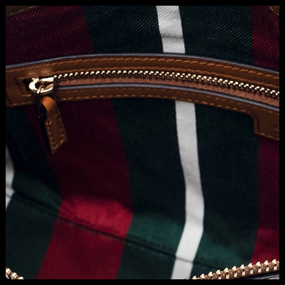 【GUCCI】GG Emblem Medium Shoulder Bag Beige Brown GG
