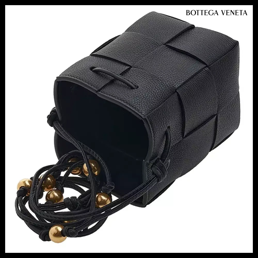 【Bottega Veneta】Intrecciato Bucket Bag