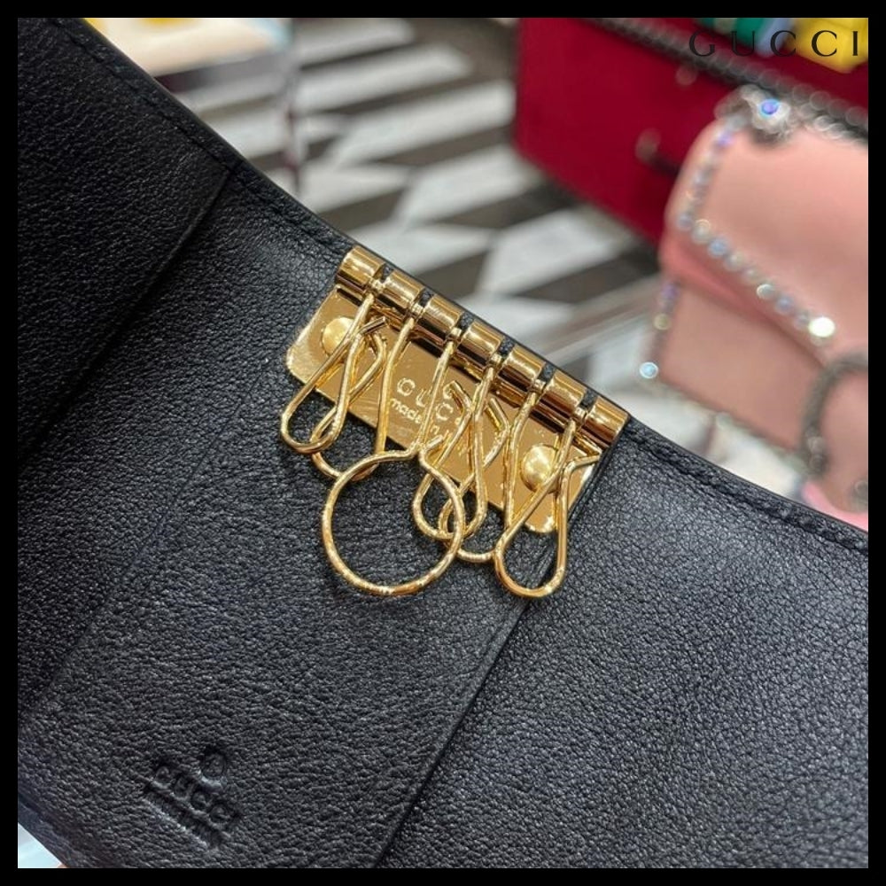 【GUCCI】GG Up Embossed Leather Flap Key Case Black