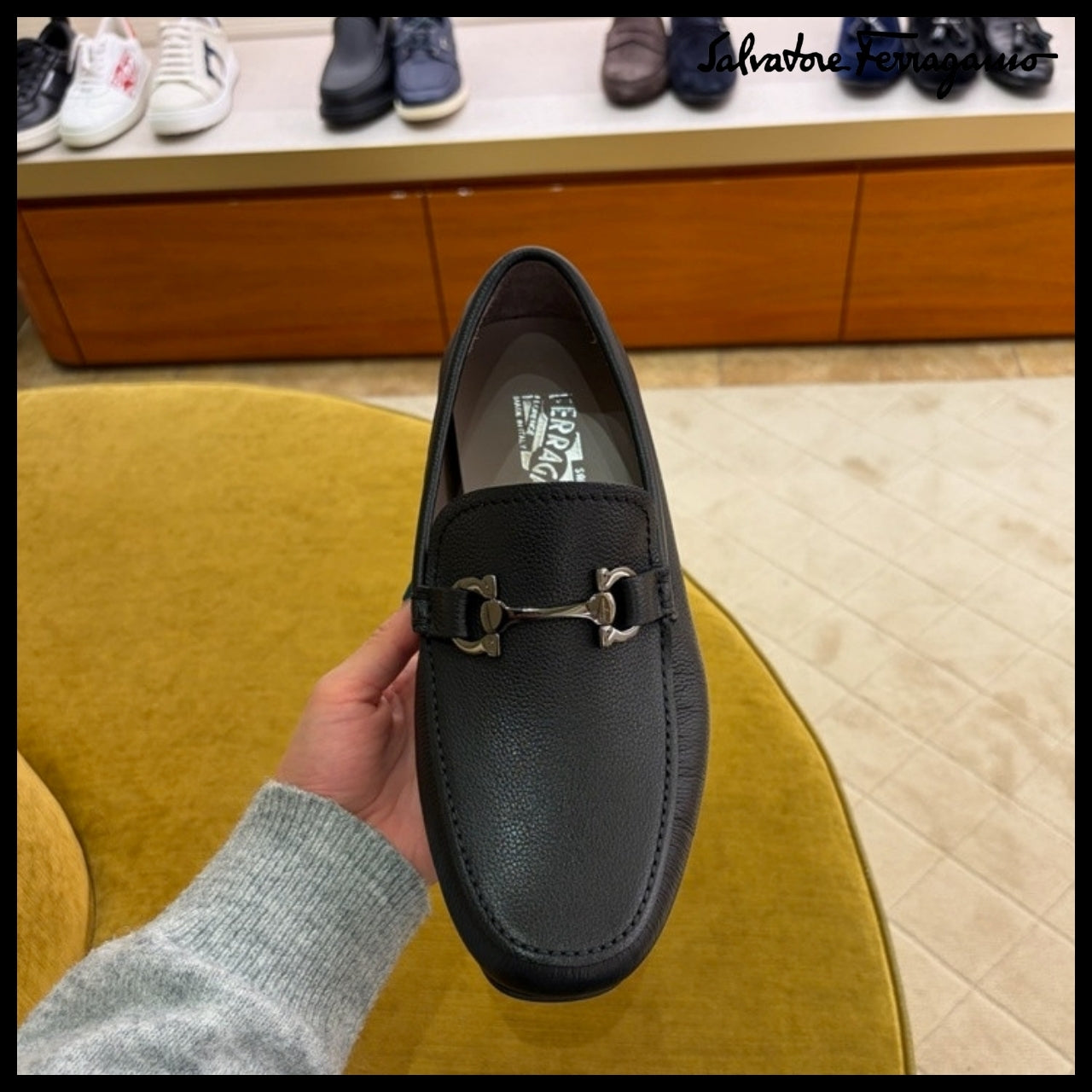 【FERRAGAMO】CANCUN 2 GANCINI LEATHER LOAFERS BLACK