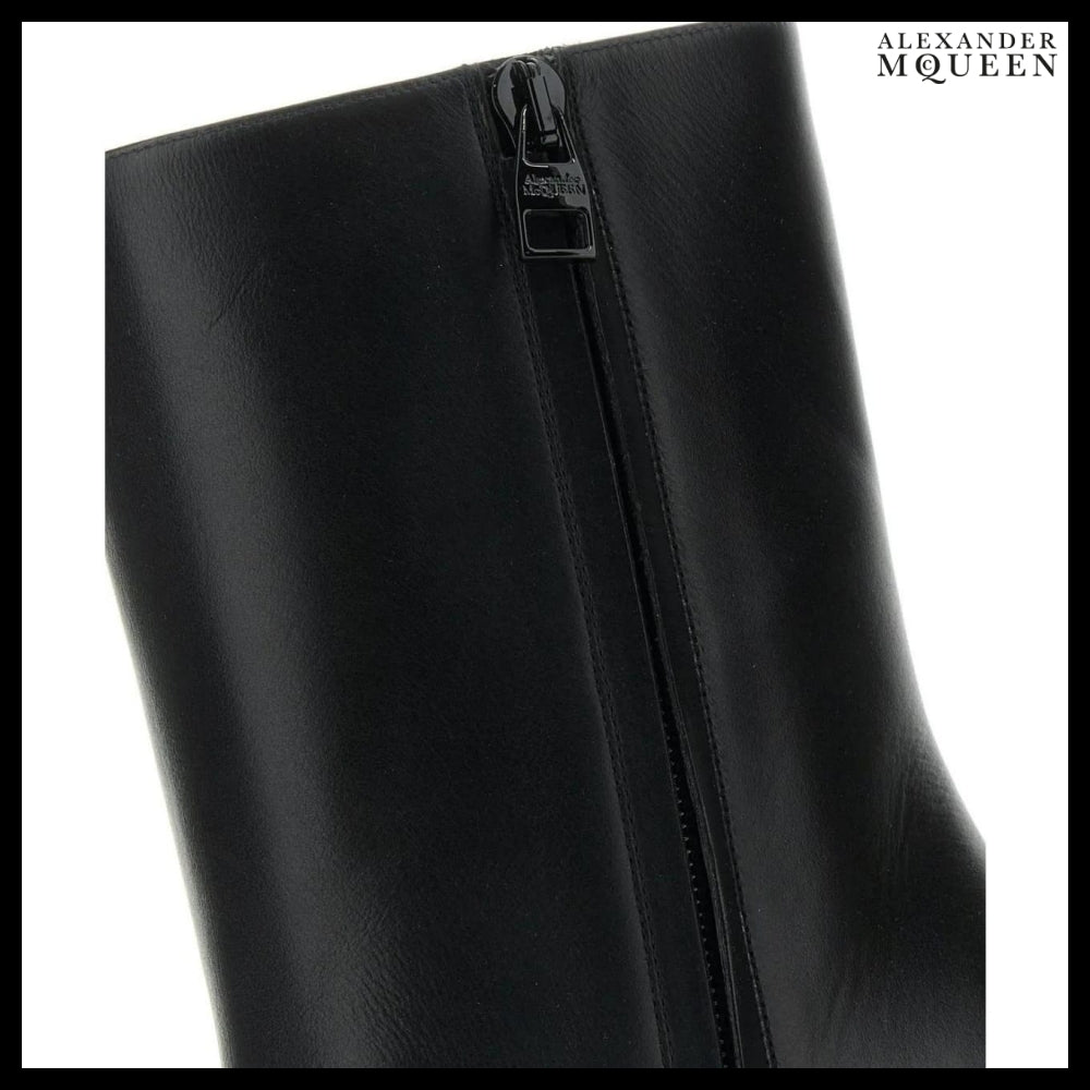 【Alexander Mcqueen】Black Leather Armadillo Ankle Boots