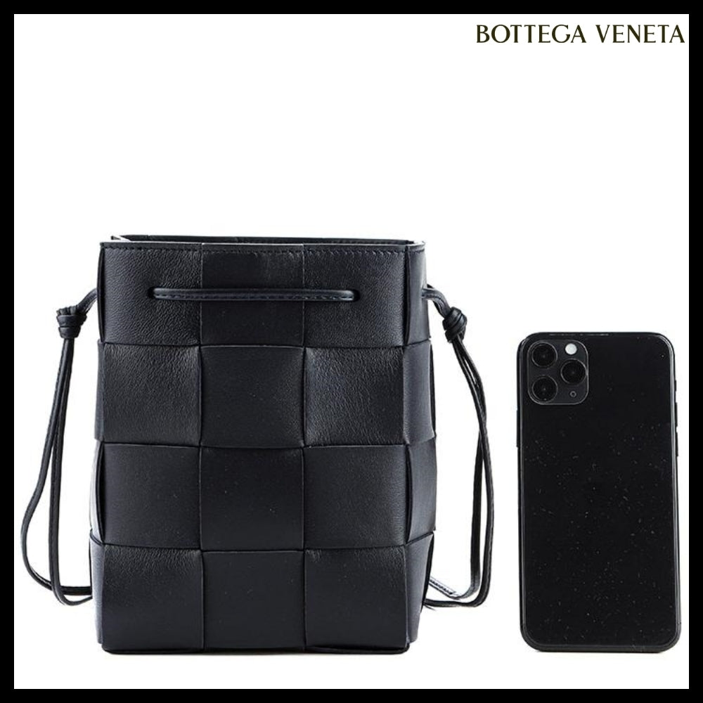 【BOTTEGA VENETA】Small Cassette Bucket Bag Dark Navy