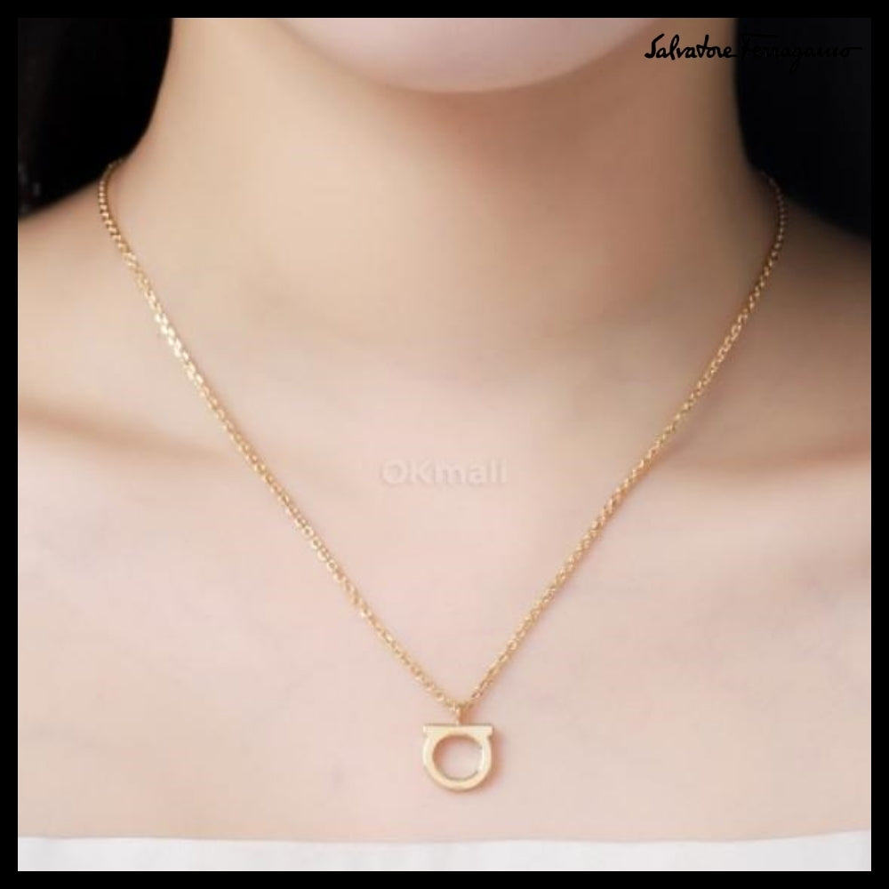 【Salvatore Ferragamo】760133 696658 Gancini Gold Necklace