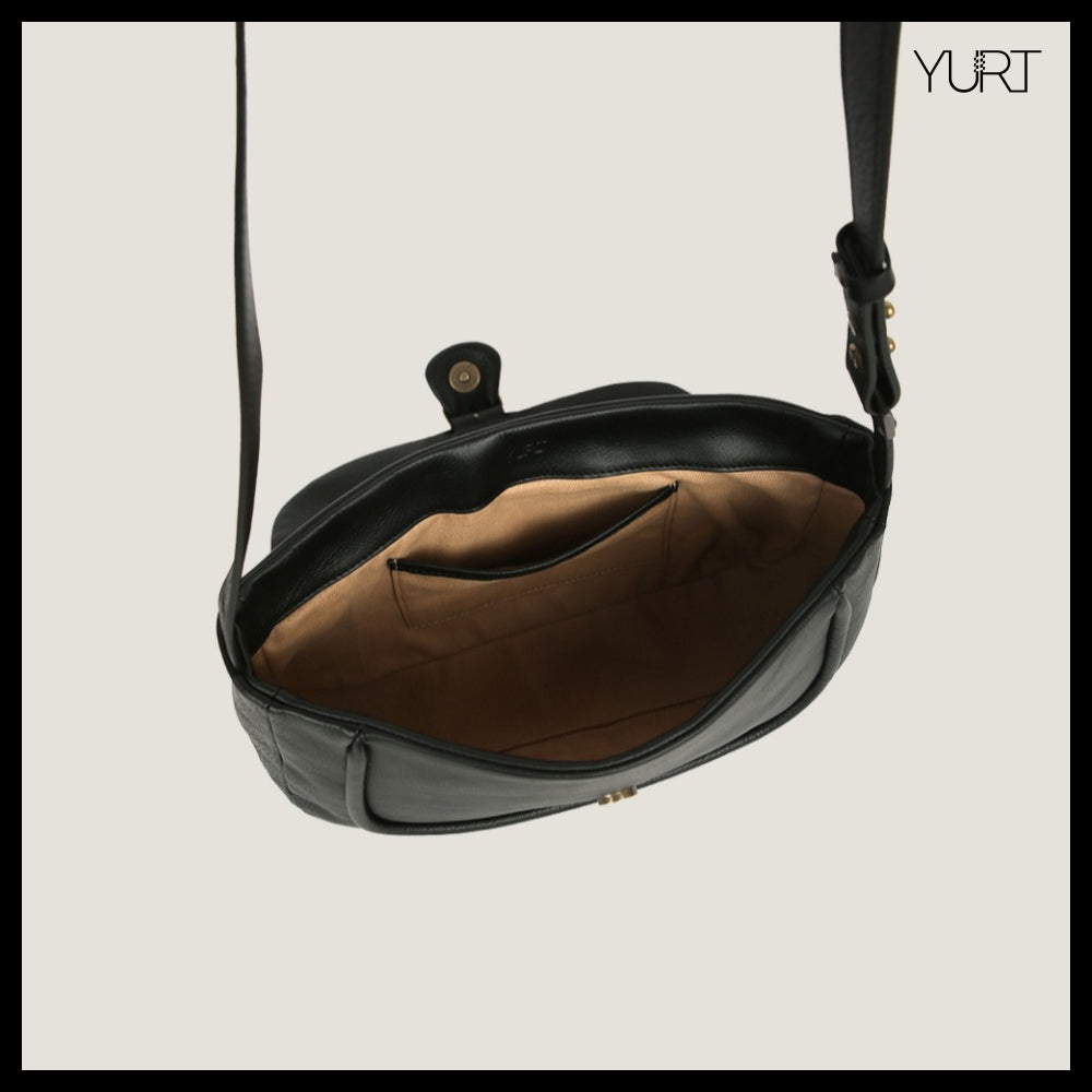 【YURT】Courrier Shoulder Bag YB322 Black