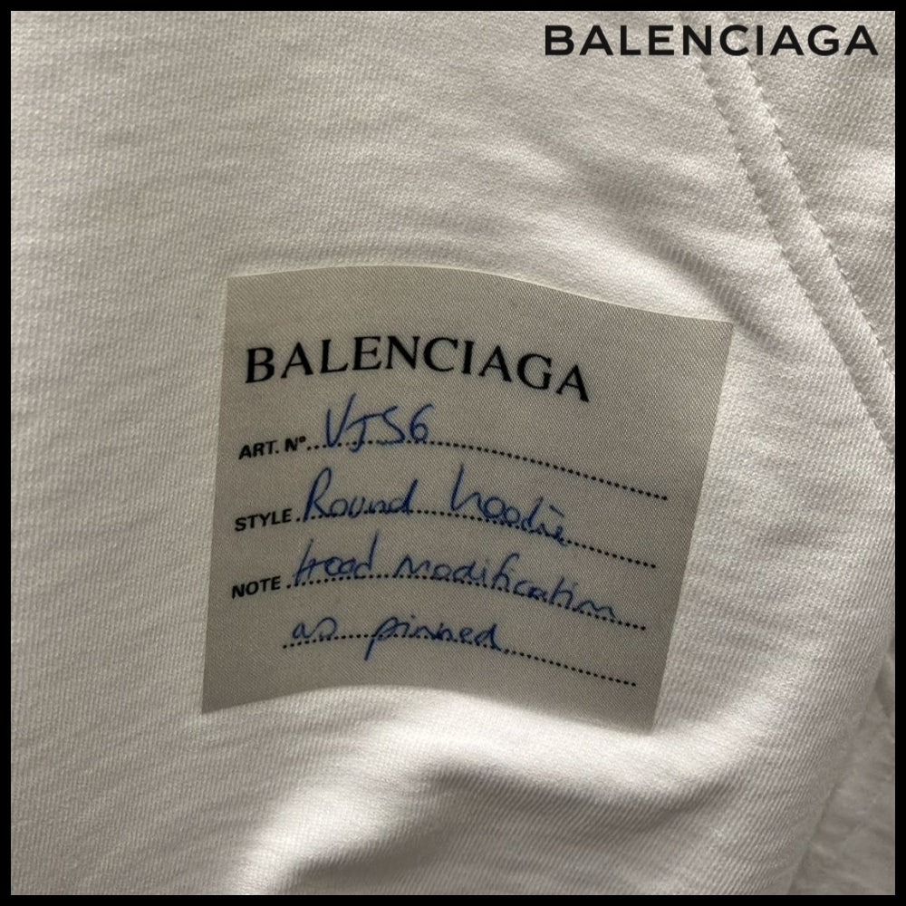 【BALENCIAGA】Sample Sticker Round Hoodie Oversized White