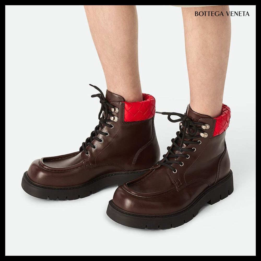 【BOTTEGA VENETA】Head Dog Lace-Up Ankle Boots