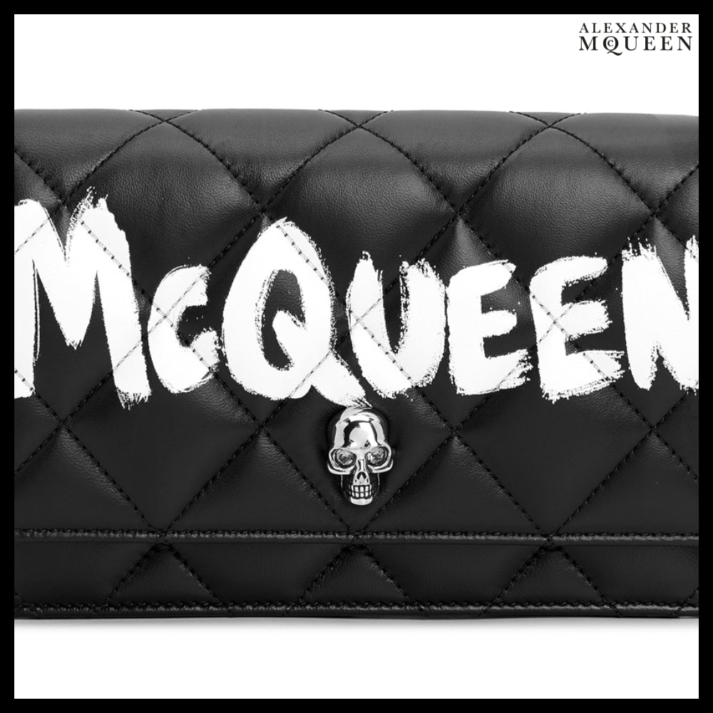 【Alexander Mcqueen】Small Graffiti Logo Skull Quilted Chain