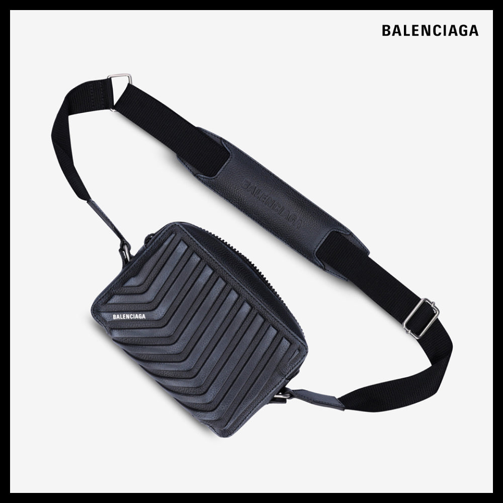 【BALENCIAGA】Car Dirty Effect Shoulder Bag Black