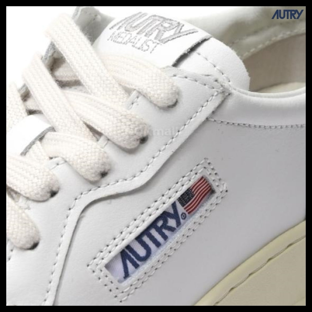 【AUTRY】Medalist Low Leather Sneakers