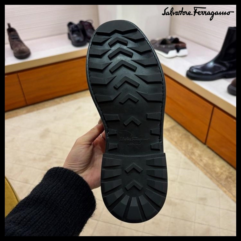 【FERRAGAMO】GLOBO DOUBLE GANCINI LEATHER LOAFERS NAVY