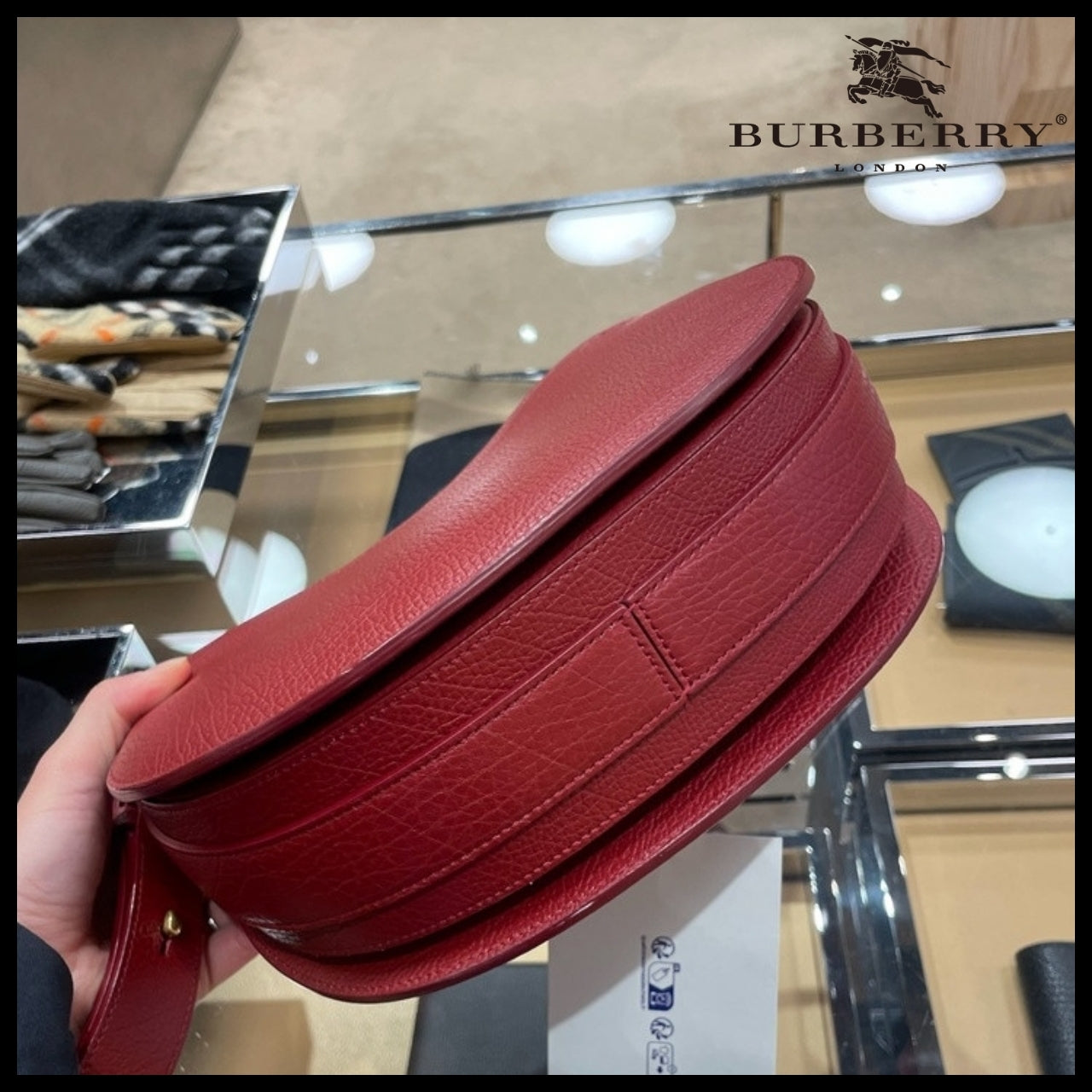 【Burberry】ROCKING Grain Leather Medium Shoulder Bag