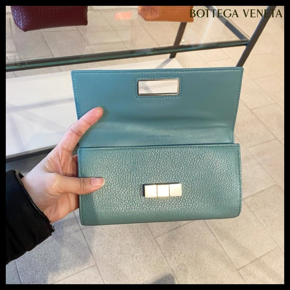 【BOTTEGA VENETA】Block Lock Continental Flap Wallet