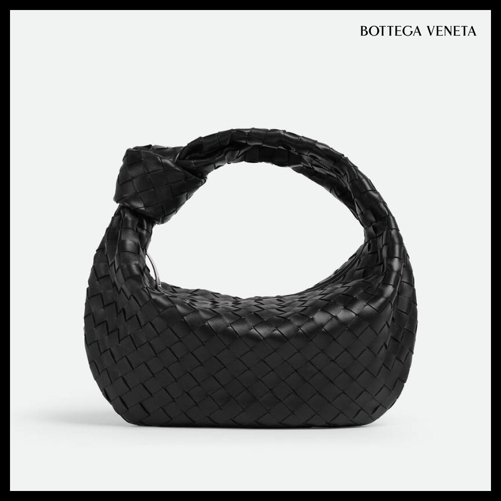 【BOTTEGA VENETA】Leather Jodie Bag Black