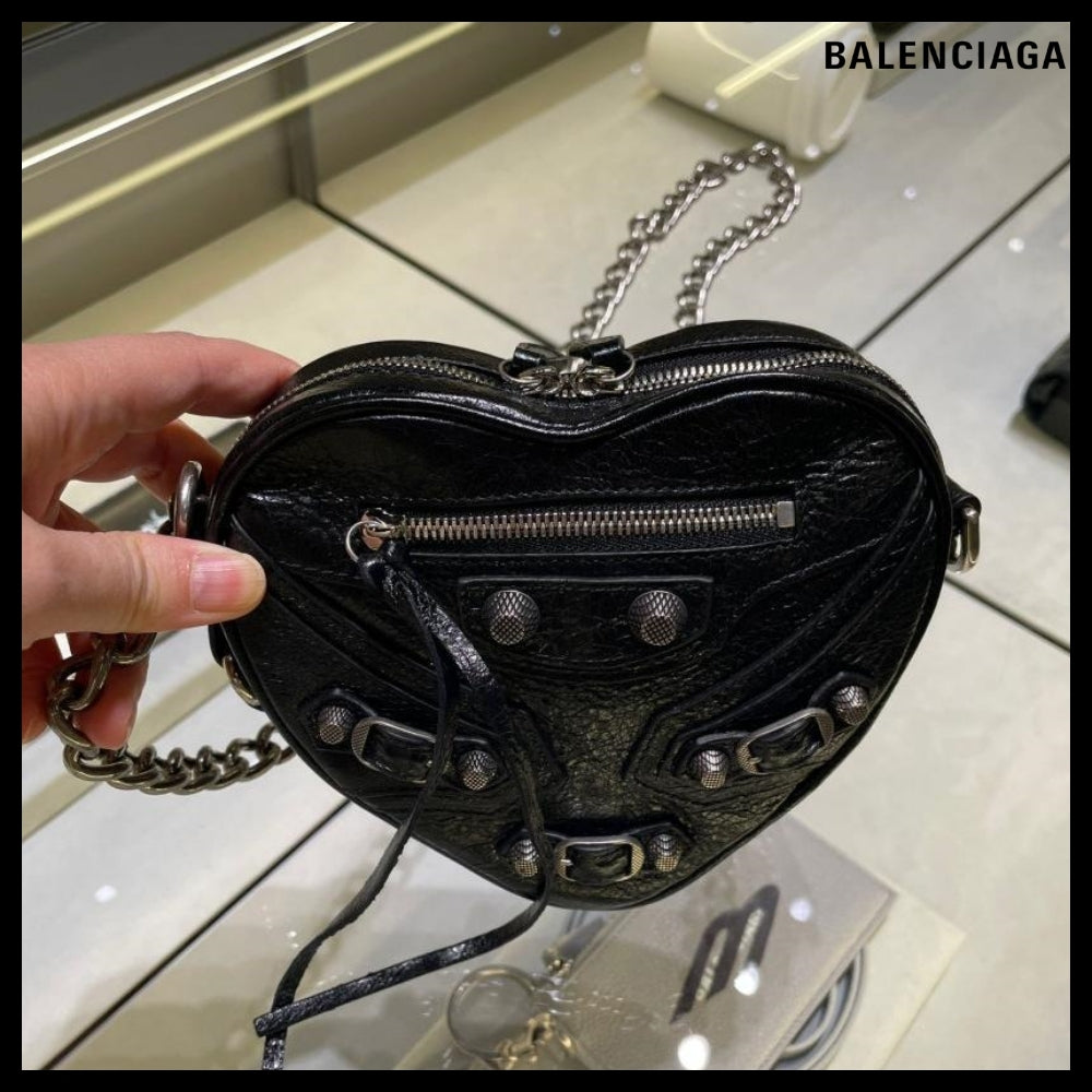 【BALENCIAGA】Le Cagole Heart Chain Mini Crossbody Bag Black