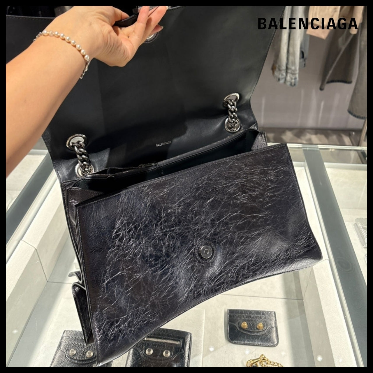 【【BALENCIAGA】B Logo Crush Metallic Calf Leather Large