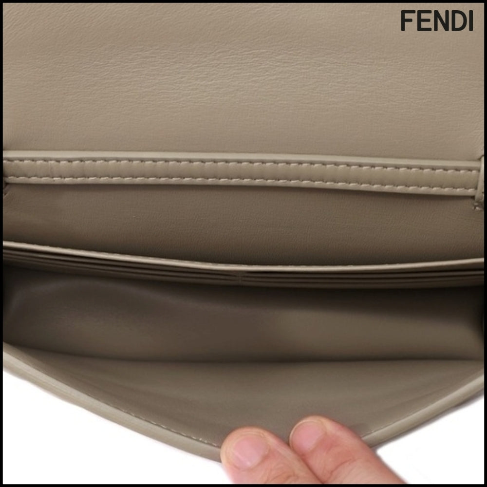 【FENDI】Baguette Chain Wallet F0E65