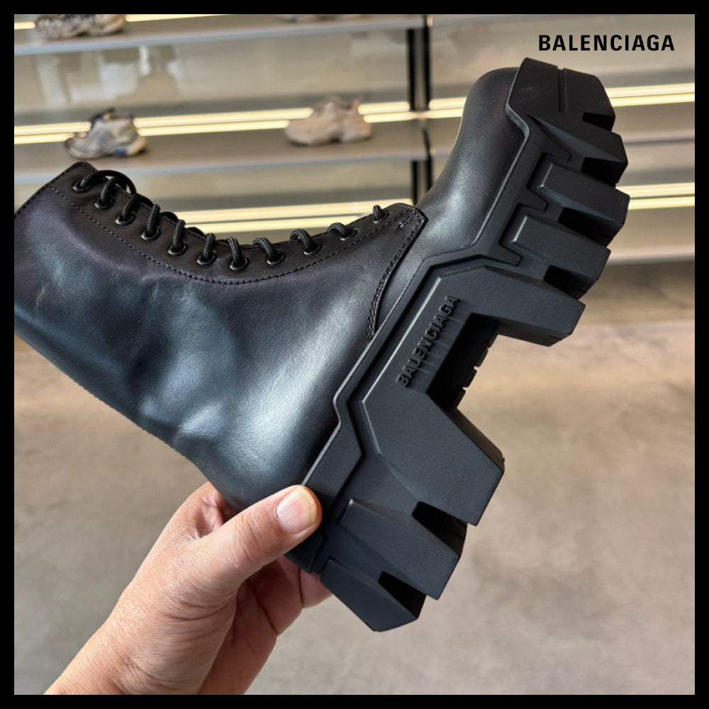 【BALENCIAGA】Bulldozer Lace-Up Boot Black