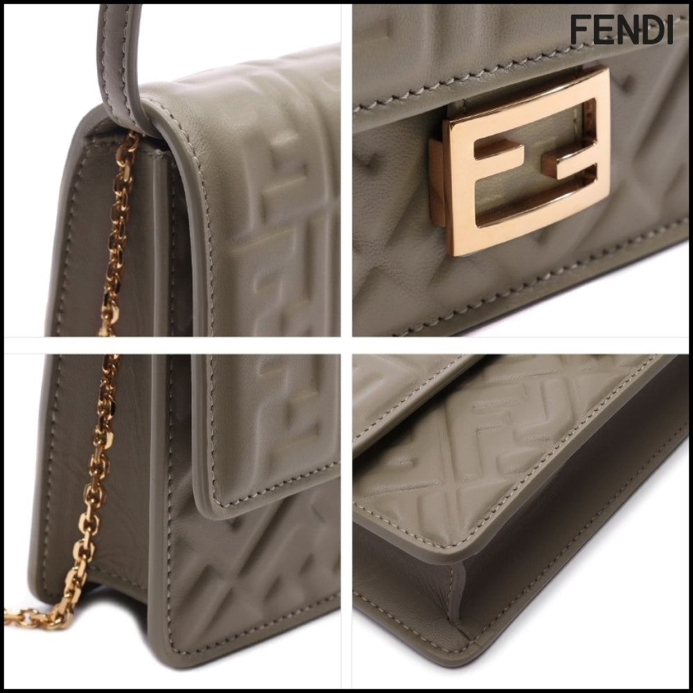 【FENDI】Baguette Chain Wallet F0E65