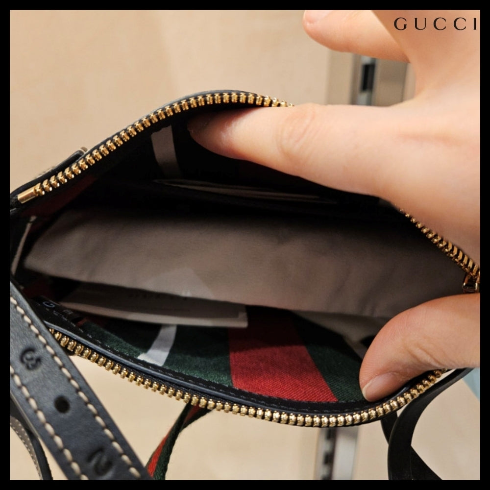 【GUCCI】GG emblem icon canvas small two-way bag