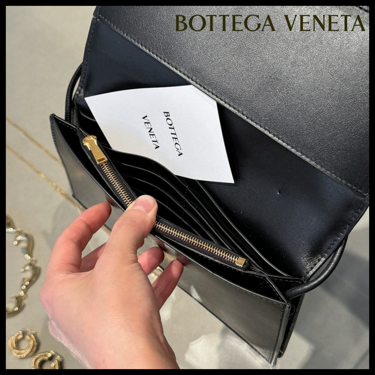 【Bottega Veneta】 Strap Wallet Black