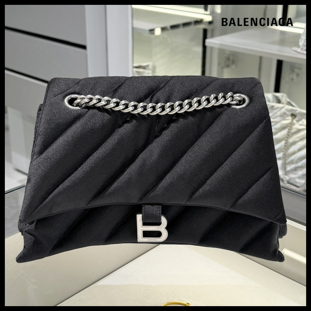 【BALENCIAGA】Crush Quilted Spandex Medium Chain Bag