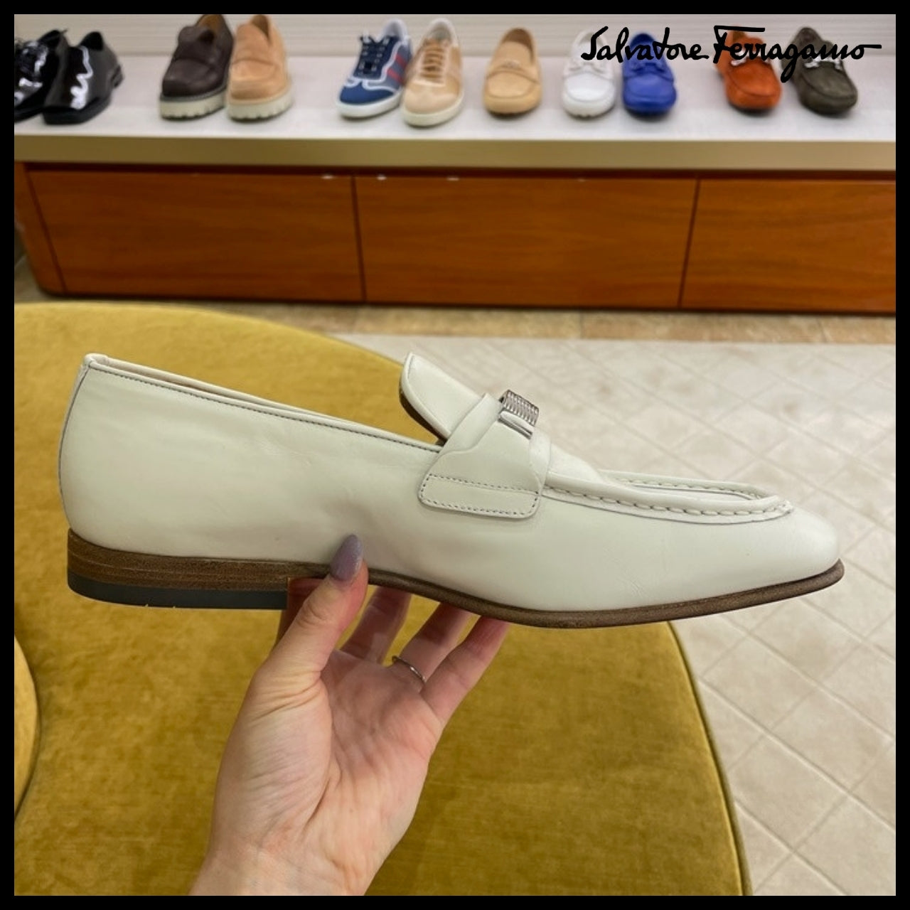 【FERRAGAMO】DUMAS SILVER BAR LOAFERS WHITE