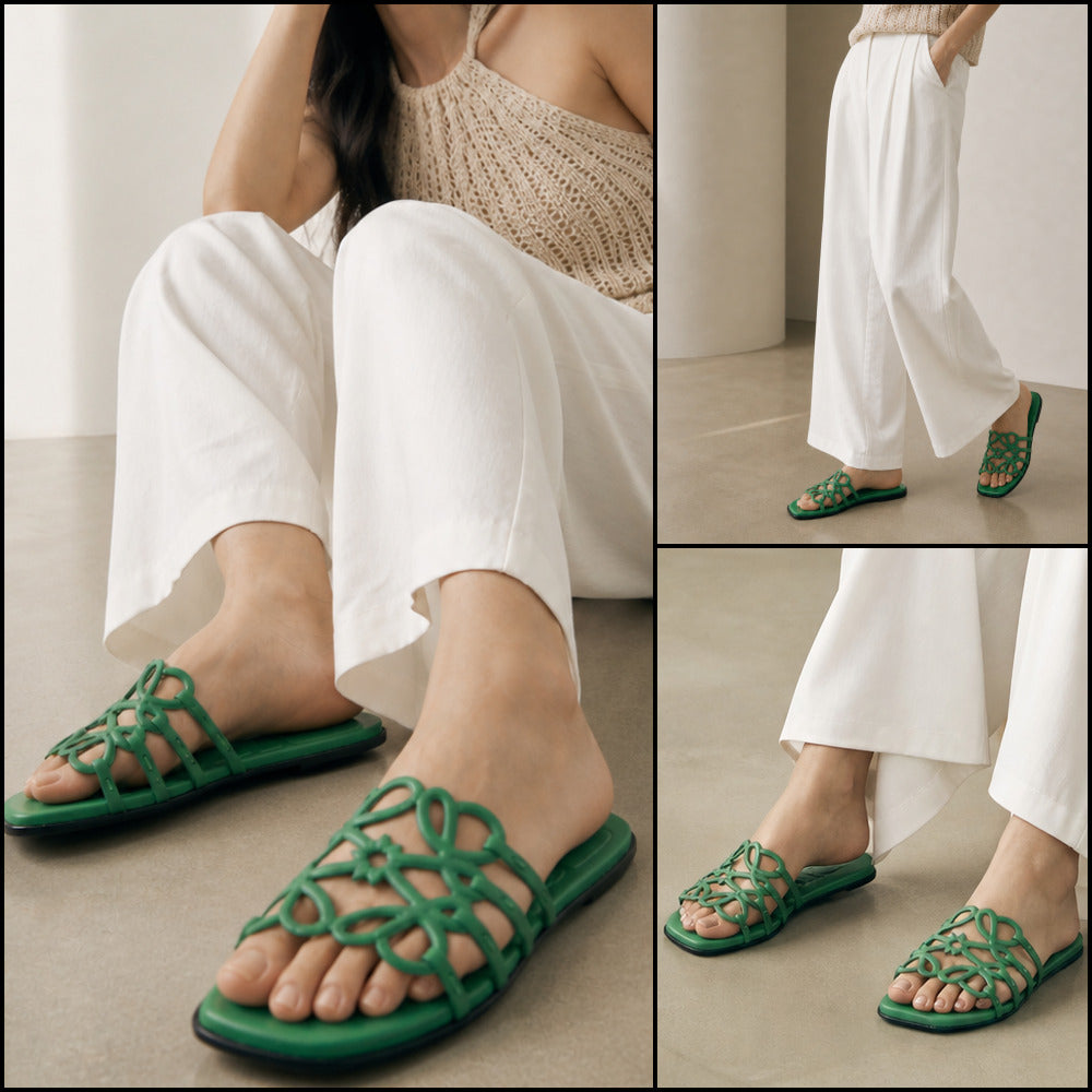 【LOEWE】Petal Anagram Slide in Soft Calfskin