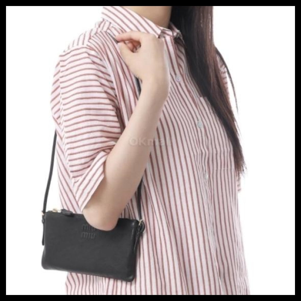 【MIU MIU】Embossed Lettering Logo Nappa Leather Mini Pouch