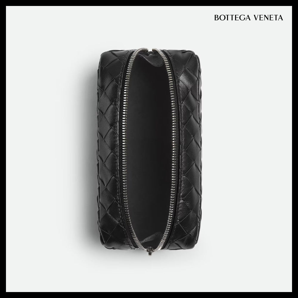 【BOTTEGA VENETA】Medium Intrecciato Pouch