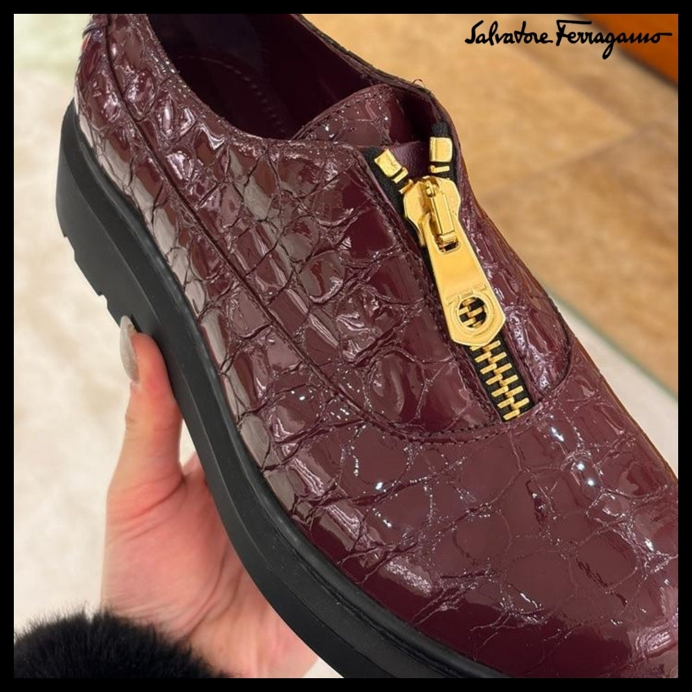 【FERRAGAMO】KAIA CROC PATTERN ZIPPER LOAFERS BURGUNDY
