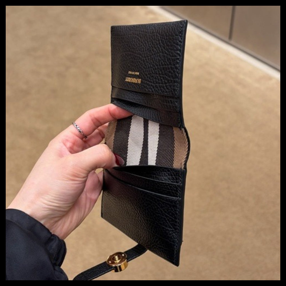 【Burberry】EDIE Grained Leather Bifold Card Wallet Black