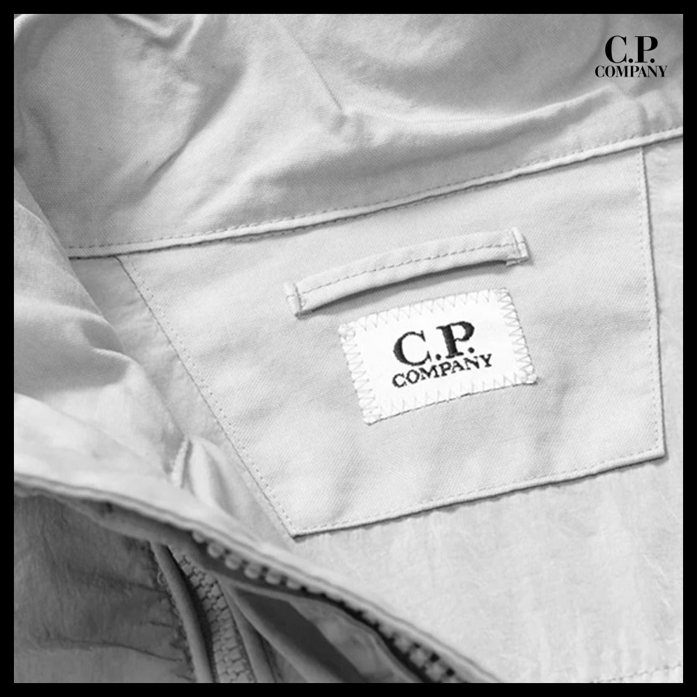 【CP COMPANY】Chrome-R Hooded Overshirt