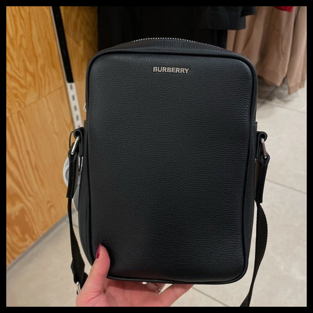 【Burberry】Paddy Simple Grain Zip Crossbody Bag Black